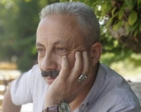 &ldquo;B&uuml;t&uuml;n ayrılıqların qibləsi eynidi&rdquo; &ndash; Namiq Dəlidağlının şeirləri