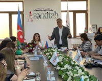“Azərkitab” açılışını Rusiyada yaşayan həmyerlimizin iki kitabının təqdimatı ilə etdi