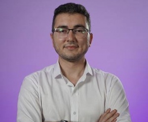 Şeir saatı Ramil Əhmədin şeirləri ilə