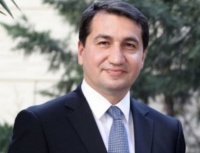 Ona xalq sevgisi 44 g&uuml;nl&uuml;k m&uuml;haribədə oyandı &ndash; Hikmət Hacıyevin doğum g&uuml;n&uuml;d&uuml;r