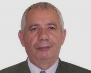 Bir essedəki təzadlar, metaforalar və fəlsəfi düşüncələr