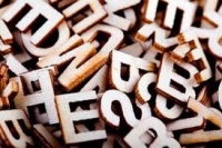 “Uzaq”, “həqiqət” kimi sözlərin gerçək anlamı