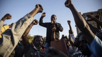 Günün fotosu:  Burkino-Fasoda dövlət çevrilişi