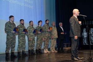 Akademik Milli Dram Teatrında Zəfər Günü münasibətilə təntənəli tədbir təşkil olunub