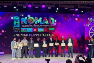 Dövlət Kukla Teatrının yaradıcı heyəti beynəlxalq festivalın qalibi olub