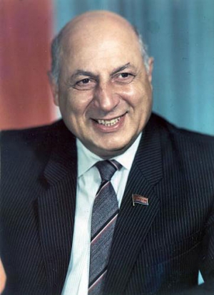 Müəlliminə dedi ki, sizə nifrət edirəm...