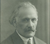 Bu g&uuml;n Əbd&uuml;rrəhim bəy Haqverdiyevin anım g&uuml;n&uuml;d&uuml;r