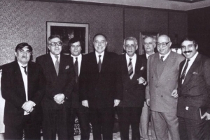 Günün fotosu: Heydər Əliyev və yazıçılar